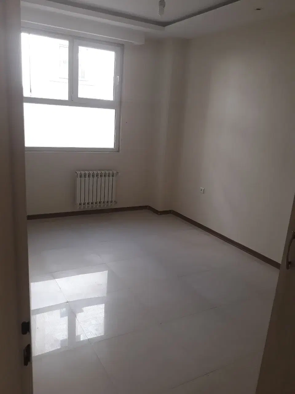 ** ۱۸۰ متر ۳خ فول آریافر گلدیس **