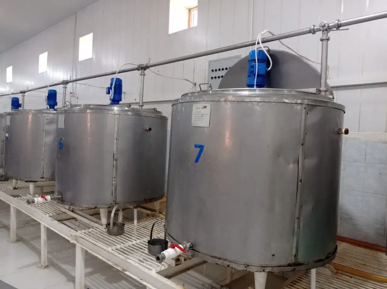 مخازن استیل|ماشینآلات صنعتی|تهران, نیروی هوایی (پیروزی)|دیوار