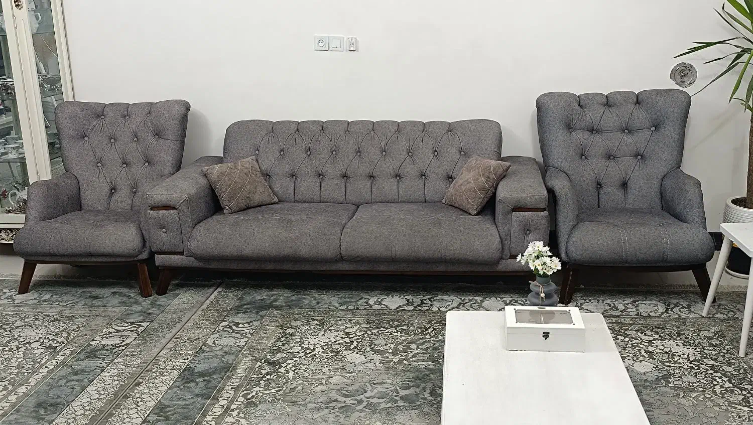 مبل 7 نفره چستر در حد نو کاملا سالم و با کیفیت|مبلمان خانگی و میز عسلی|شیراز, علی آباد|دیوار
