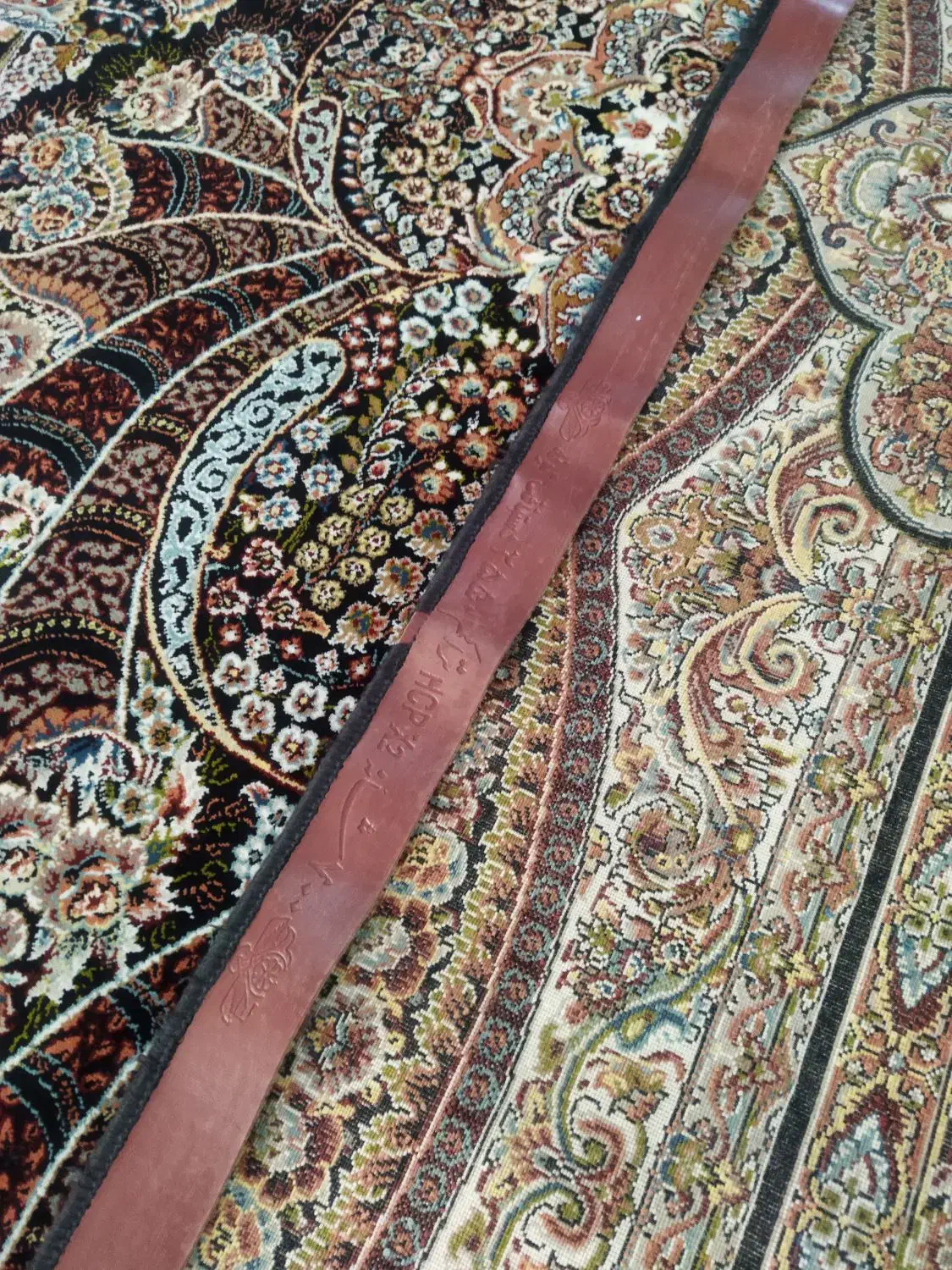 یک جفت فرش ماشینی ۶متری ۷۰۰شانه کاملاً سالم هستند|فرش|اردبیل, |دیوار