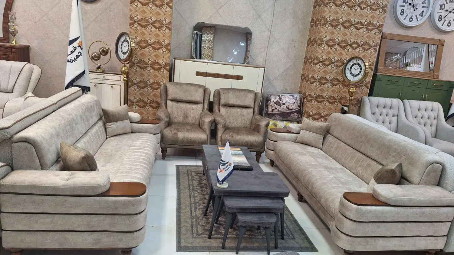 مبل ونوس ۸نفره|مبلمان خانگی و میز عسلی|زابل, |دیوار