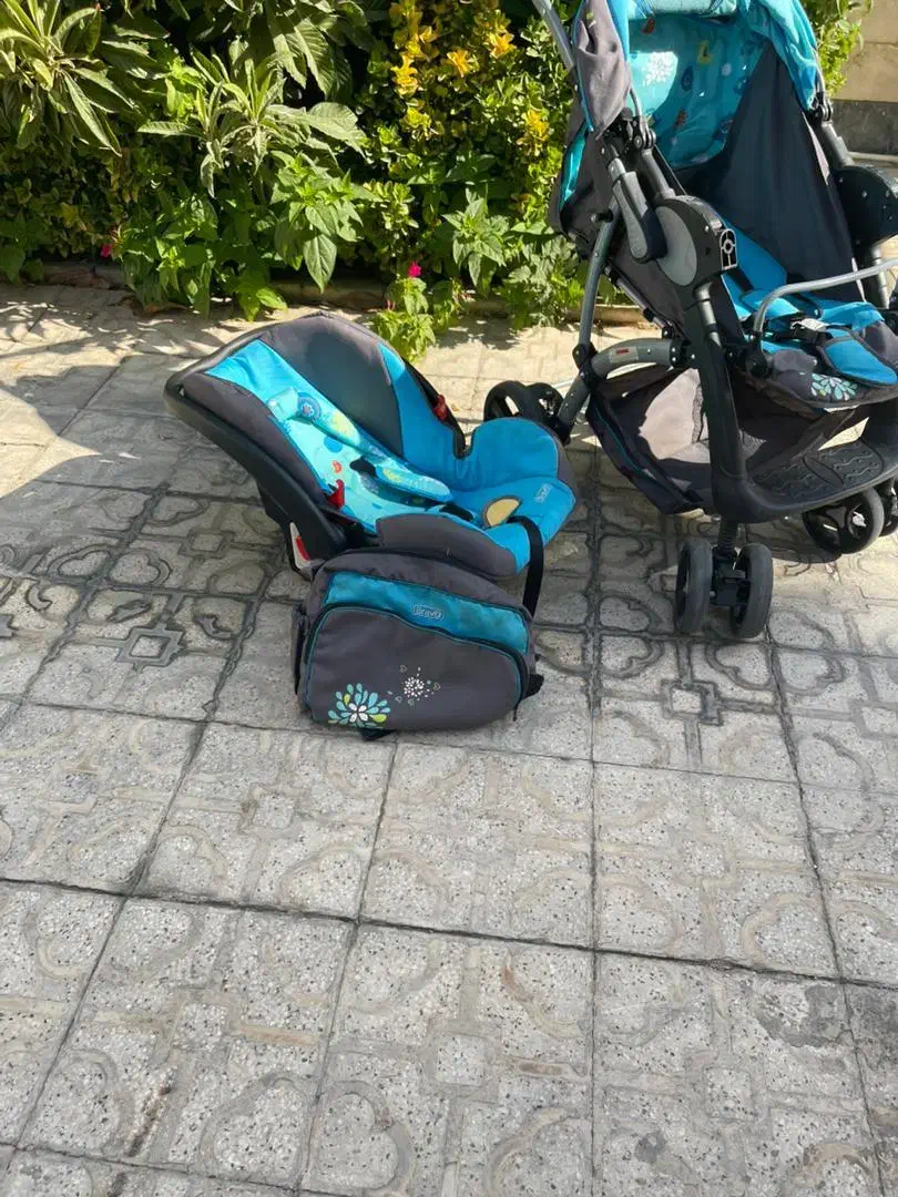 فروش کالسکه وکریر وساک کودک|کالسکه و لوازم جانبی|شیراز, شهرک ایثار|دیوار