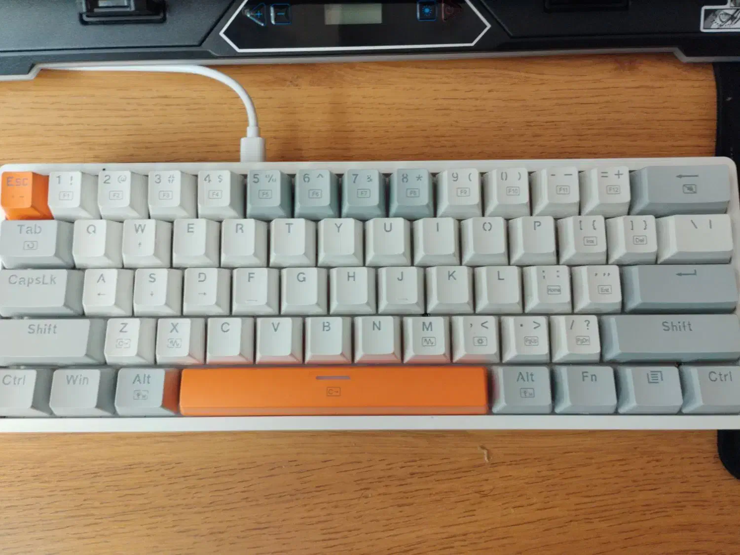 کیبورد redragon مدل akali بسیار نو زیر قیمت بازار|قطعات و لوازم جانبی رایانه|قم, بکایی|دیوار