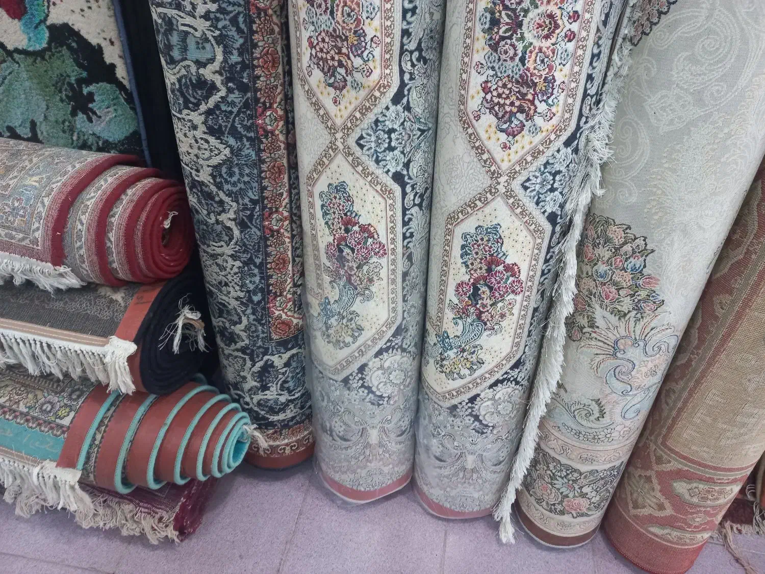 فرش عروسکی و ۹متری ست|فرش|بندرعباس, |دیوار