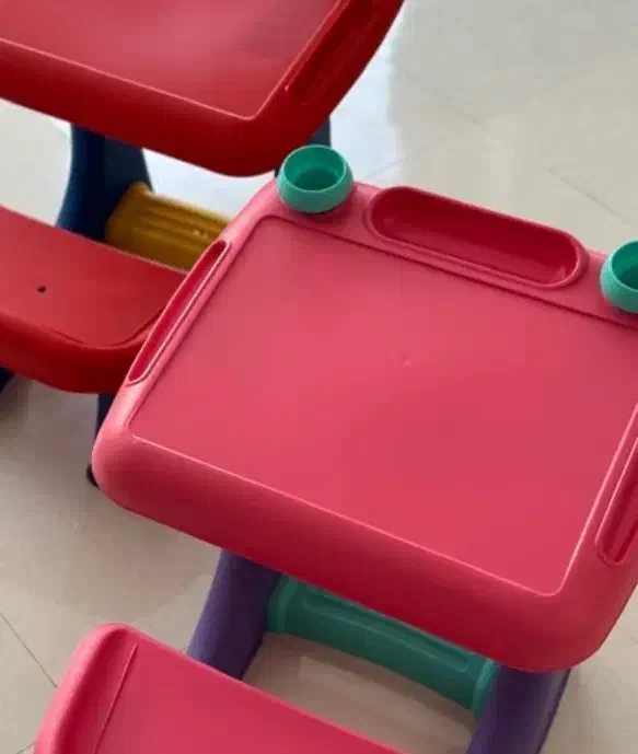 میز تحریر کودک فایبر گلاس|اسباببازی بچه|آمل, |دیوار