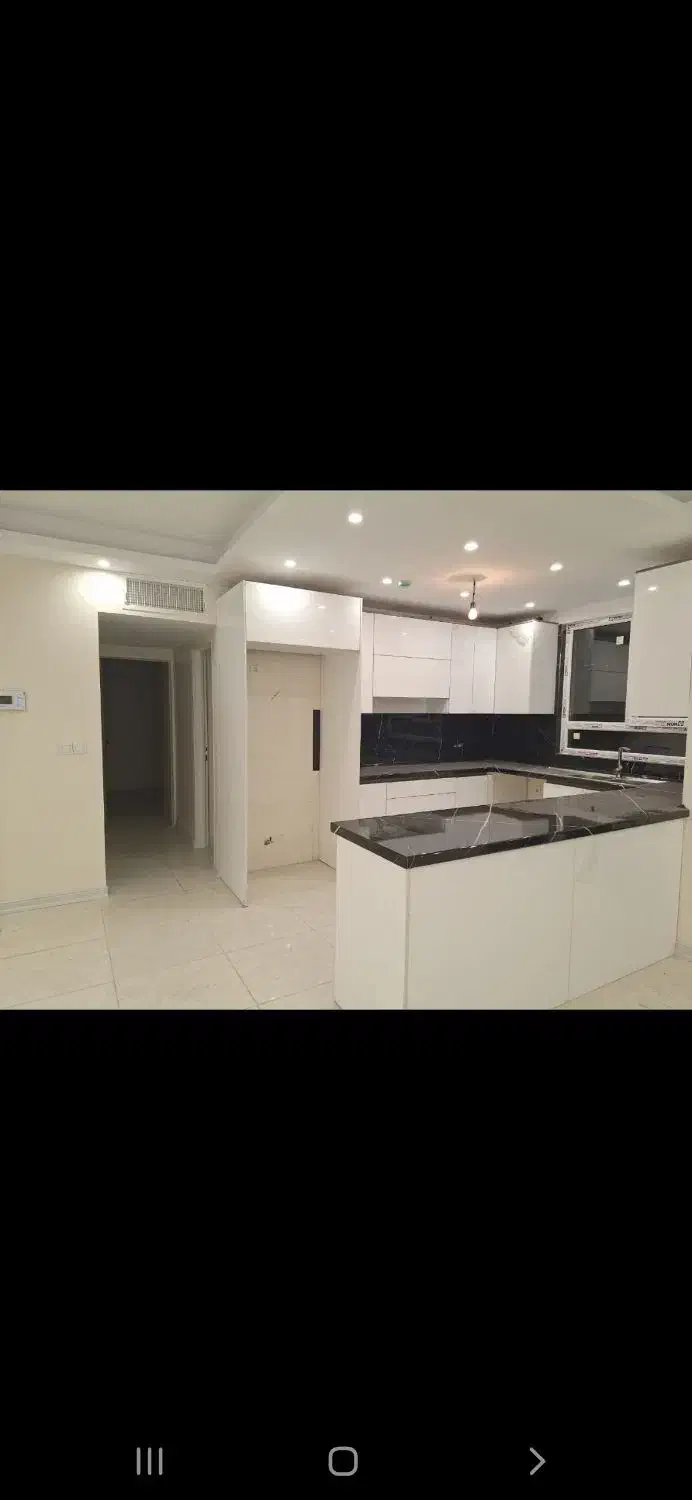 آپارتمان نوساز ۹۵ متری دو خواب پارکینگ غیر مزاحم