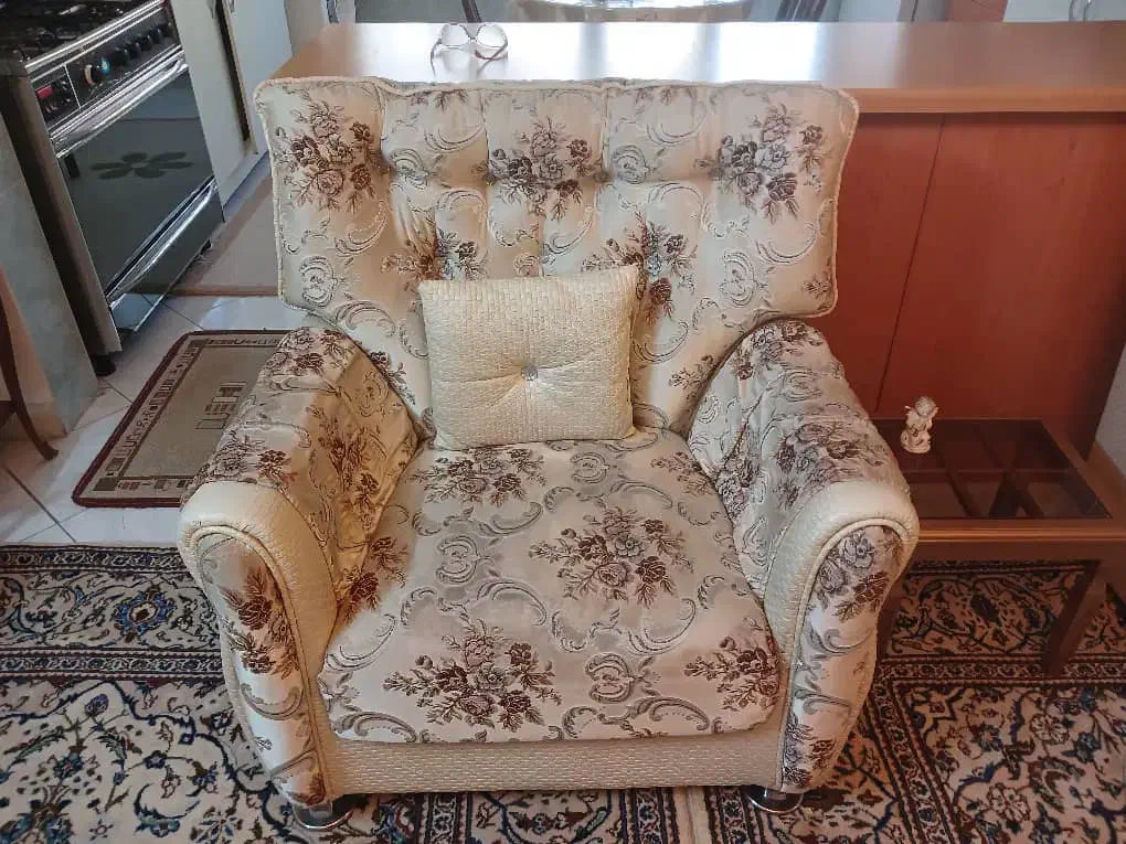 مبل راحتی ۷ نفره تخفیف ویژه|مبلمان خانگی و میز عسلی|تهران, شیخ هادی|دیوار