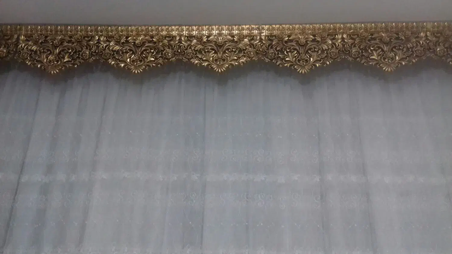 پرده سالن تمیز با کتیبه طلایی|پرده، رانر، رومیزی|رودشت (اصفهان), |دیوار