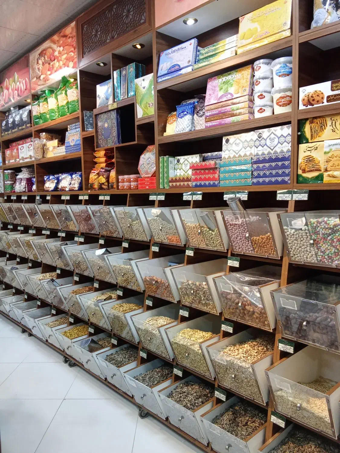 کارگر ساده جوان و مجرد|استخدام خدمات فروشگاه و رستوران|زاهدان, |دیوار