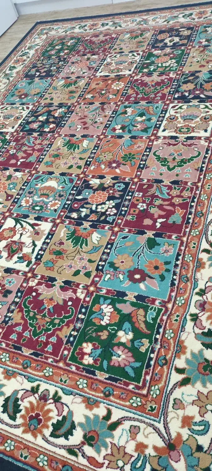 یک عدد فرش 9 متری در حد نو و سالم|فرش|تایباد, |دیوار