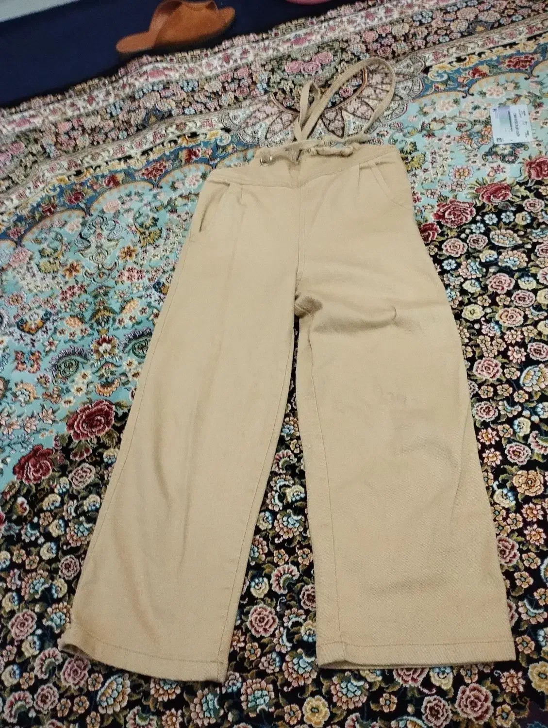 پیشبندکتان|کفش و لباس بچه|قم, نیروگاه|دیوار