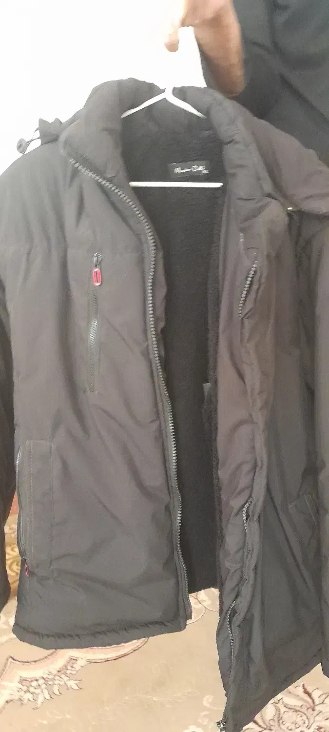 کاپشن کلاه دار|لباس|اصفهان, سرچشمه|دیوار