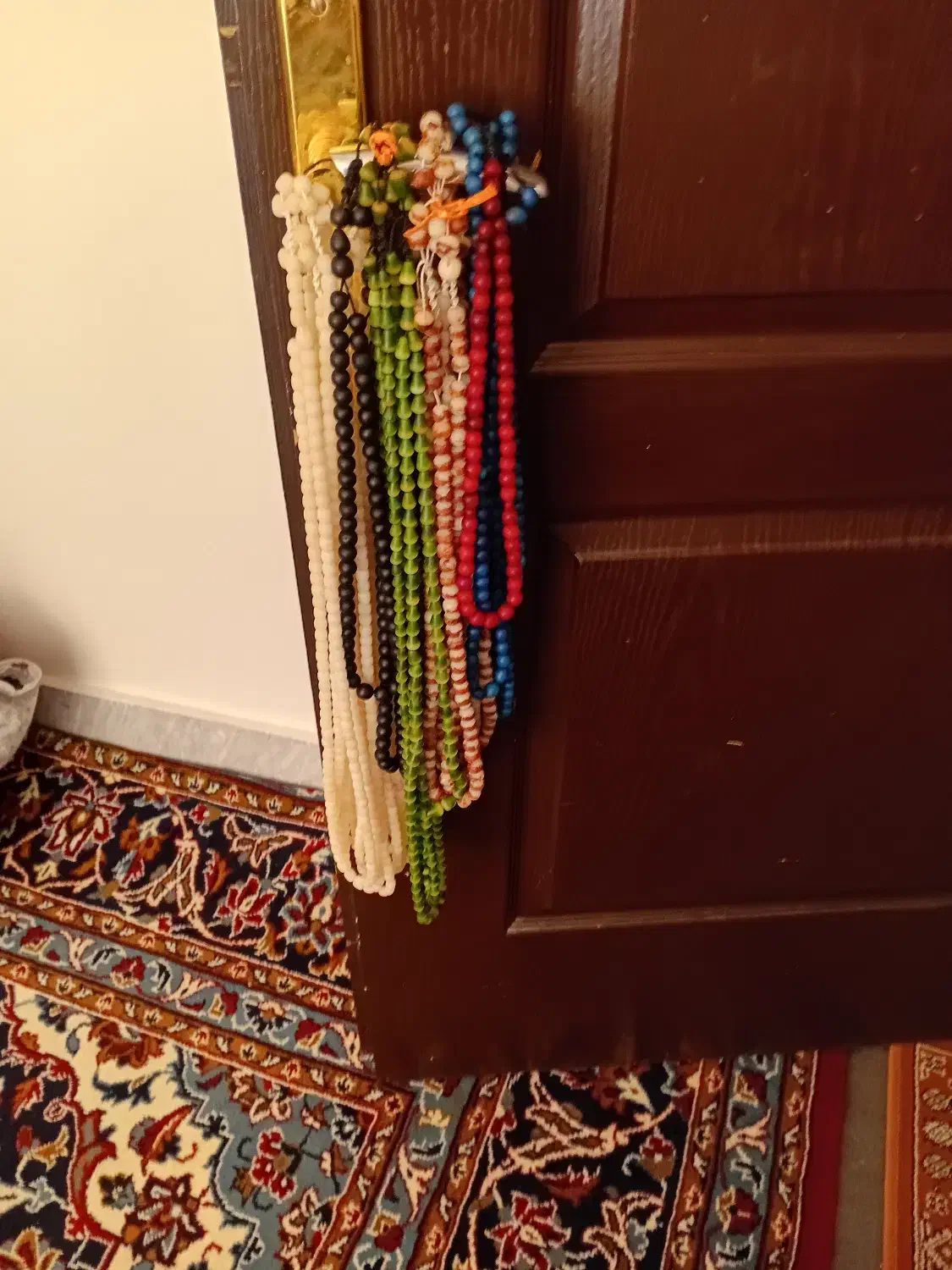 فروش انواع تسبیح ۲۵۰تومن ۱۰۱و۶۷دانه و۶۶ دانه|بدلیجات|اصفهان, شهرک امام خمینی|دیوار