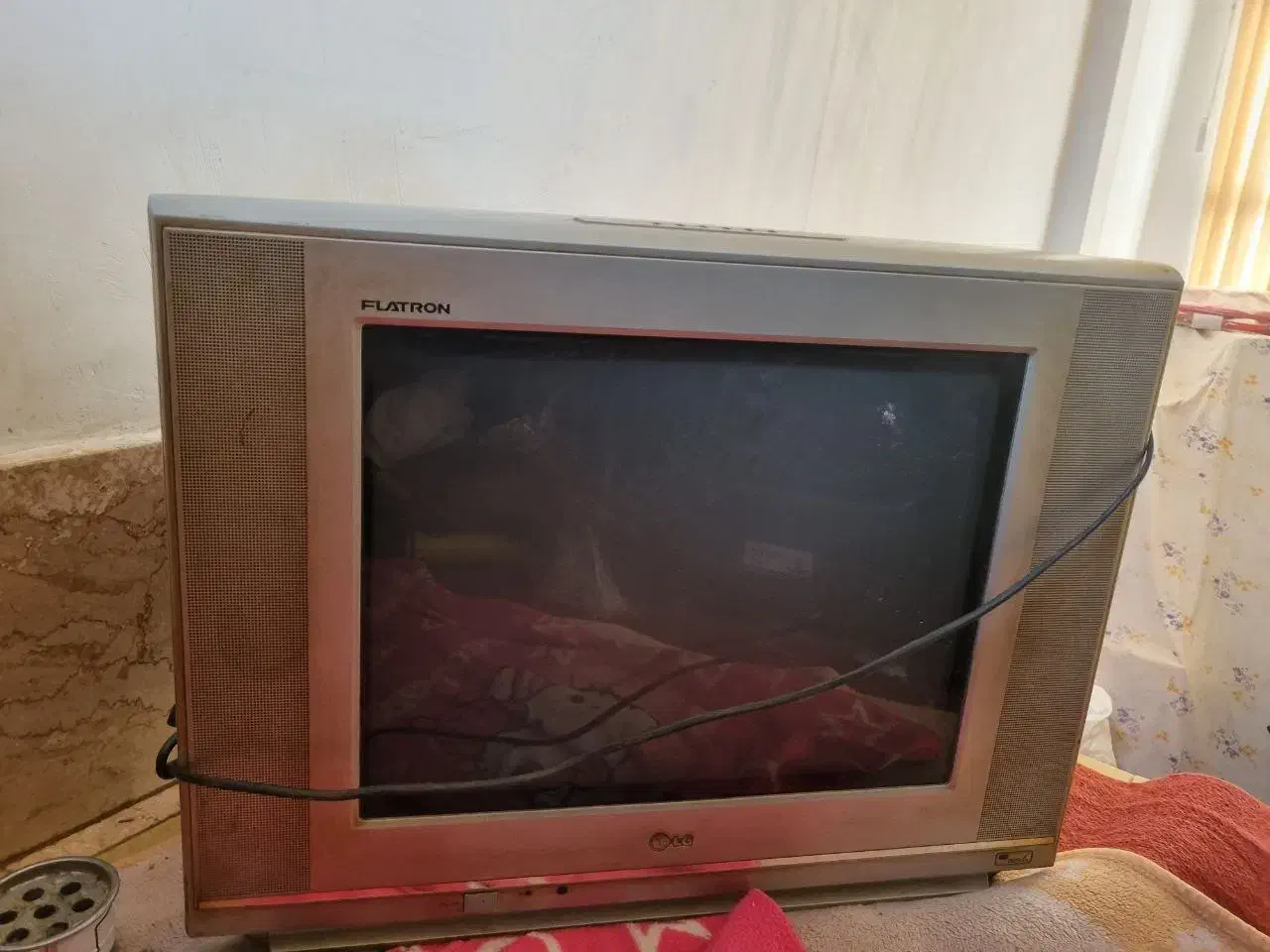 تلویزیون بیست و یک سامسونگ|تلویزیون و پروژکتور|میانه, |دیوار