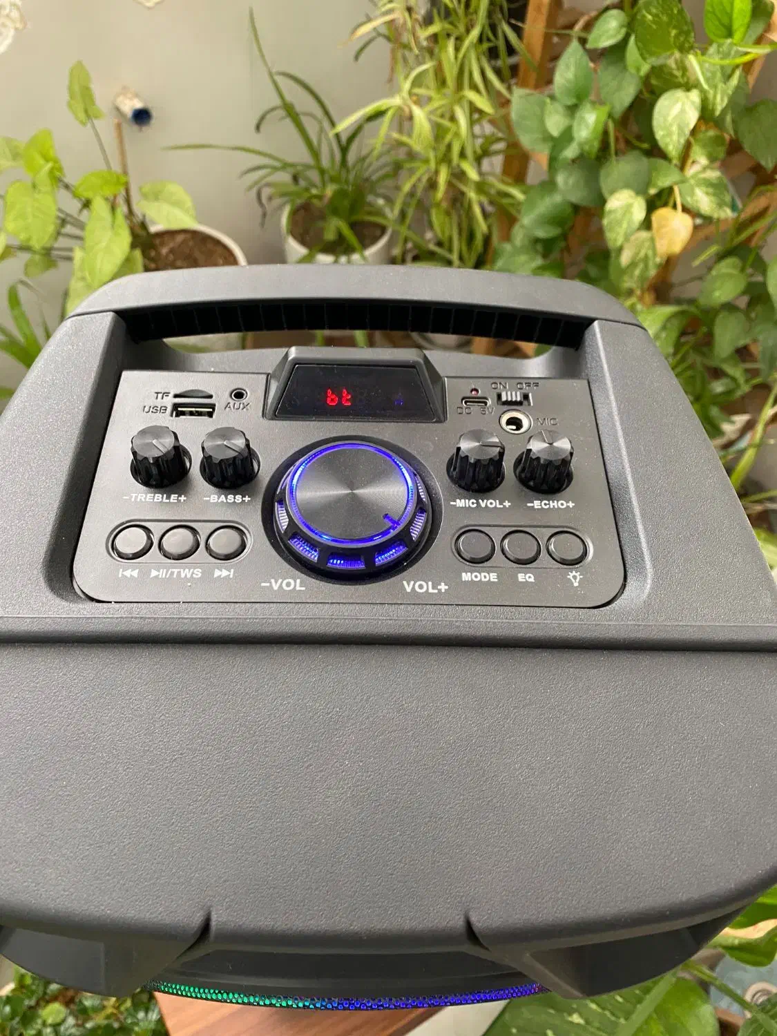 ولون|صوتی و تصویری|مسجد سلیمان, |دیوار