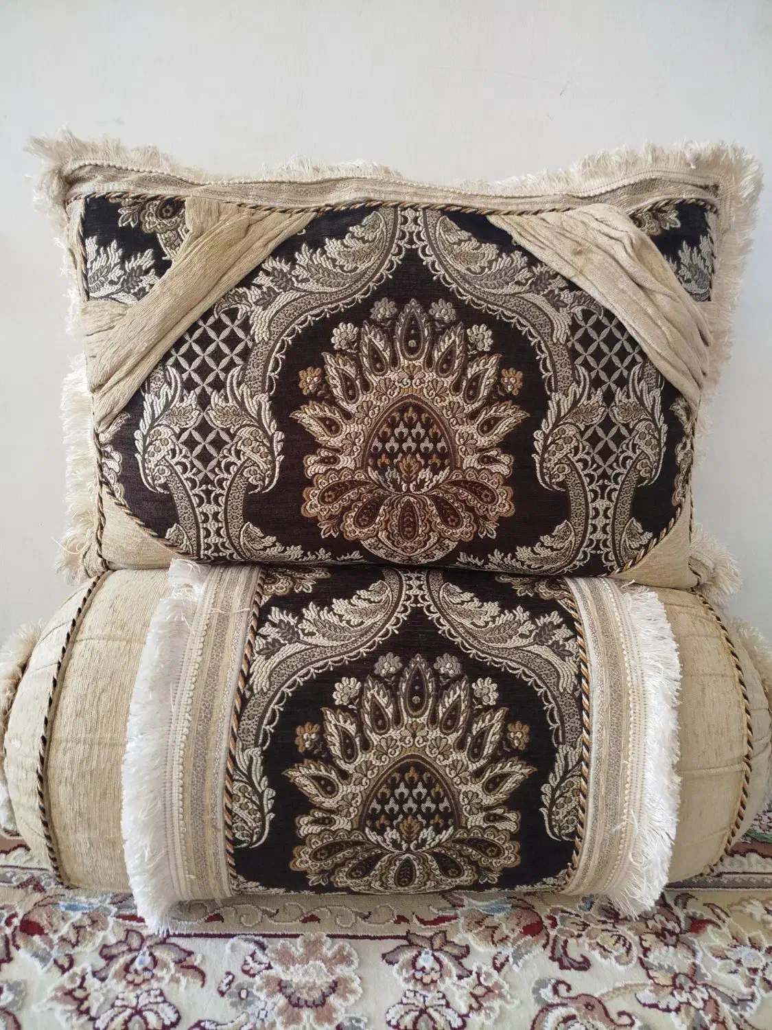 بالشت|پشتی|یاسوج, |دیوار