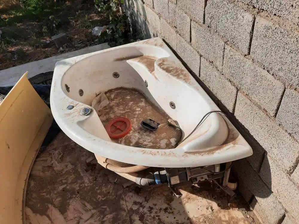 جکوزی سونا درحد نو بهمراه پمپ۱۰ تومن فوری|لوازم حمام|چهارباغ, |دیوار