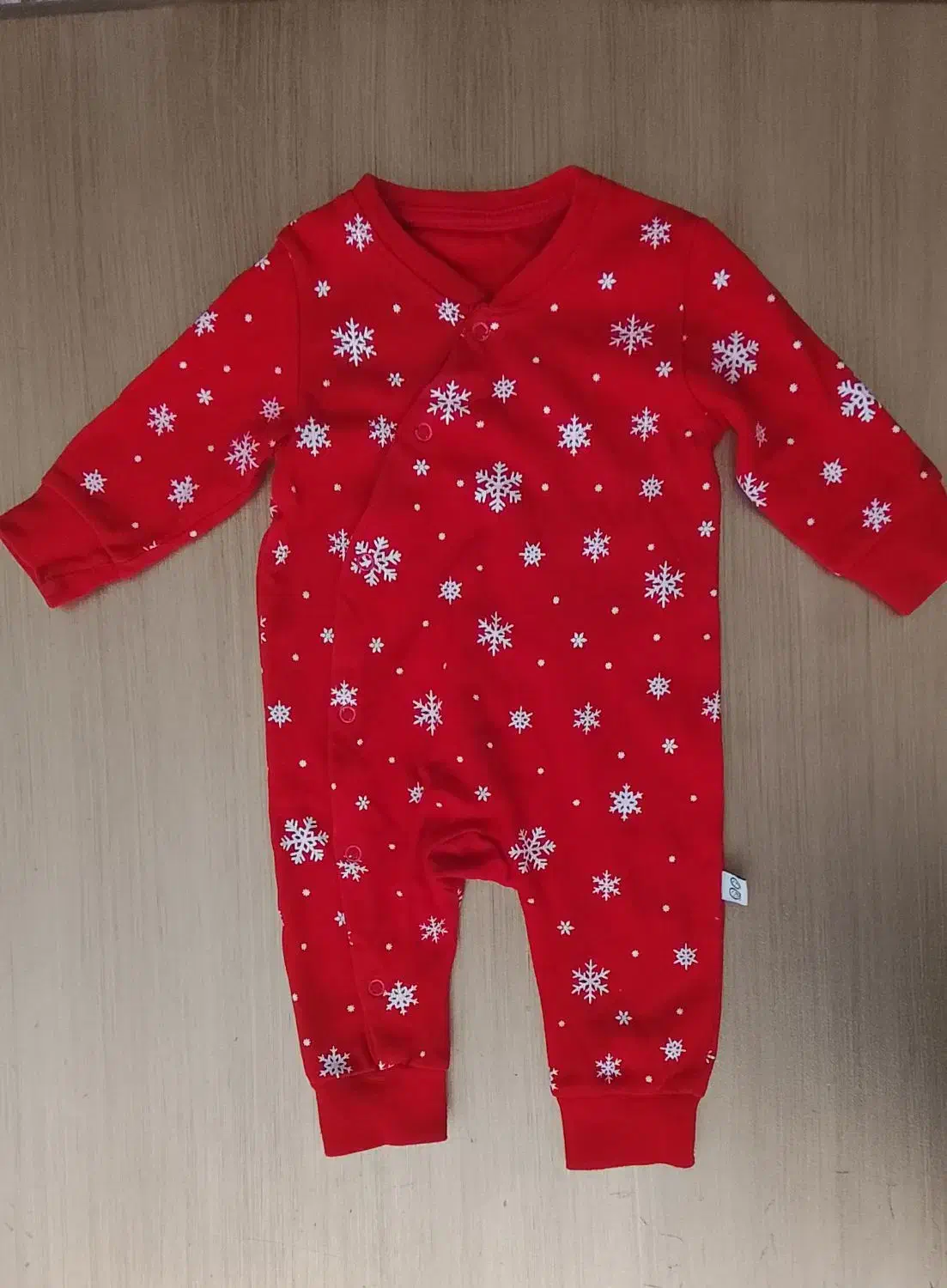 سرهمی نوزادی یلدایی قیمت مناسب|کفش و لباس بچه|قم, نیروگاه|دیوار