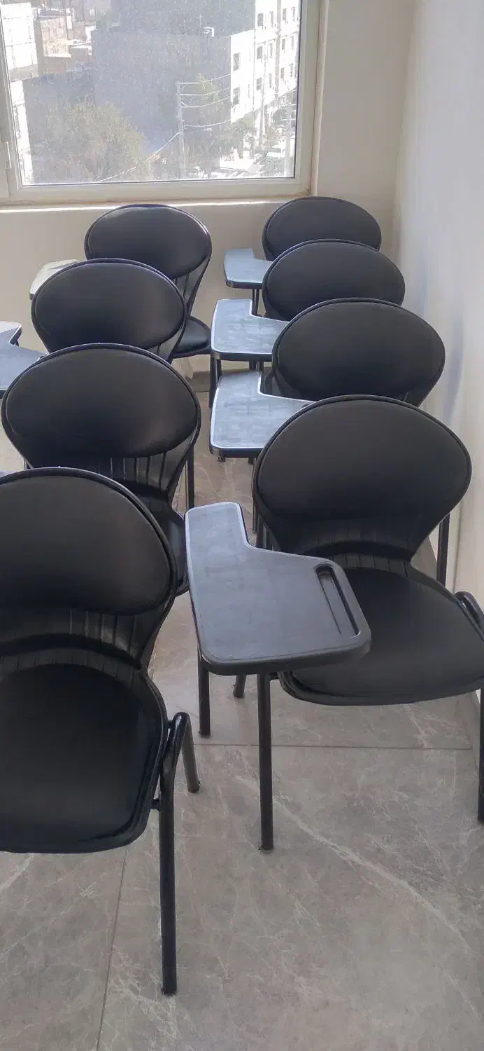 صندلی دانشجویی سالم|صندلی و نیمکت|صفادشت, |دیوار