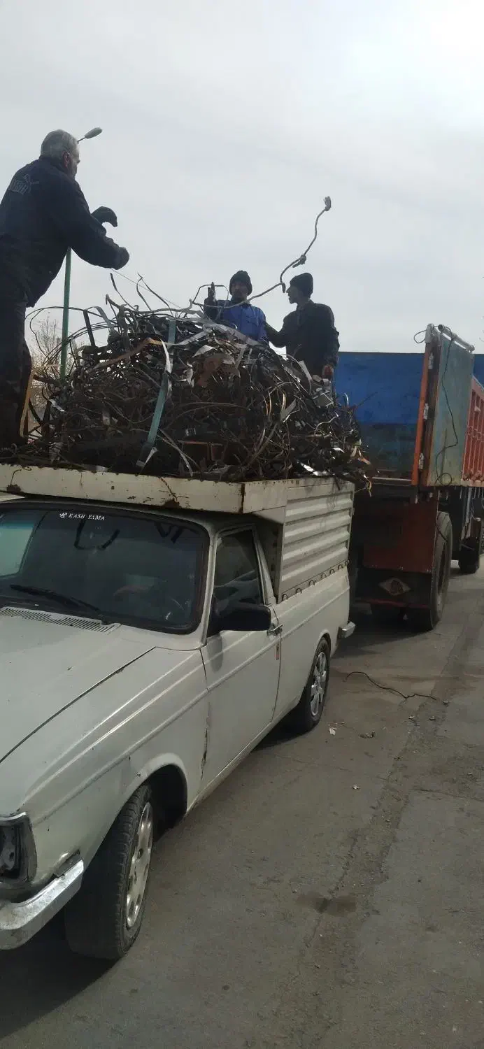 مرکز خرید انواع ضایعات...درب منزل|عمده‌فروشی|بروجرد, |دیوار