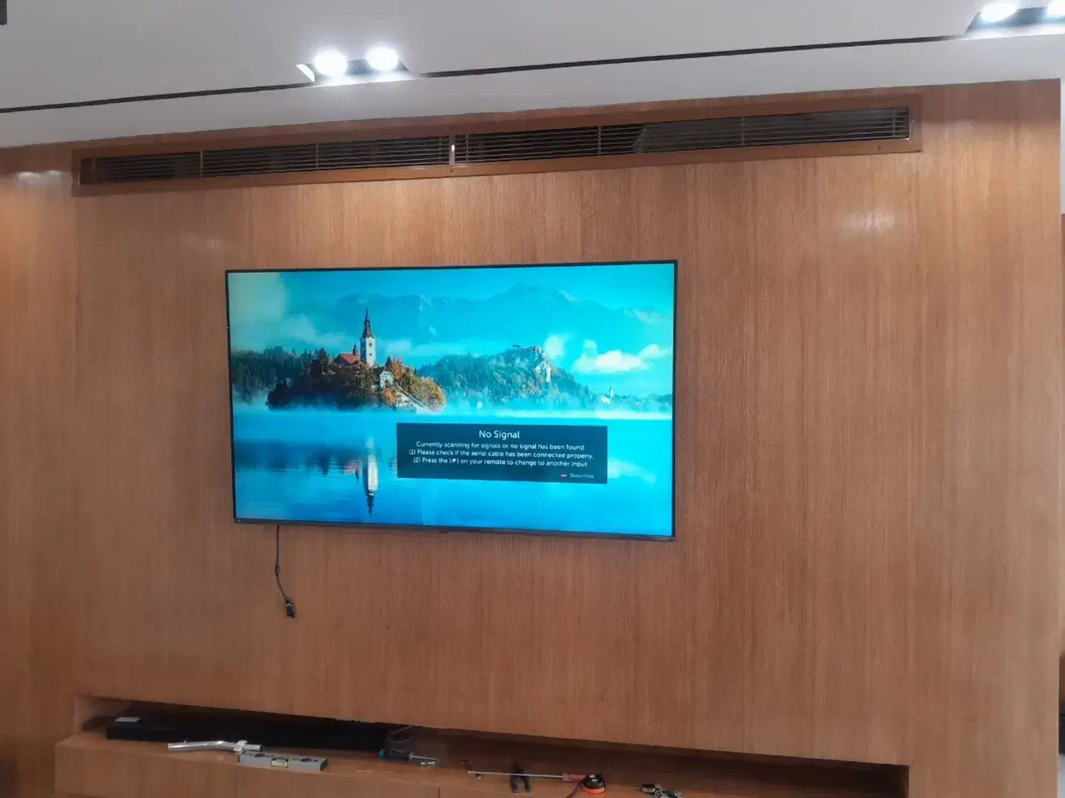 نصب براکت دیواری ،براکت سقفی ، محافظ پنل تلویزیون|خدمات پیشه و مهارت|اصفهان, باغ کاران|دیوار