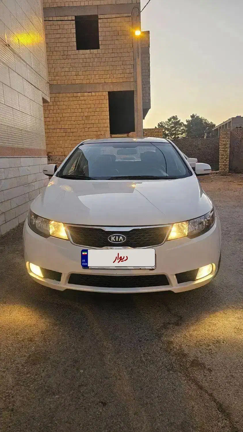 سراتو ۲۰۰۰ مدل ۹۷|خودرو سواری و وانت|میبد, |دیوار