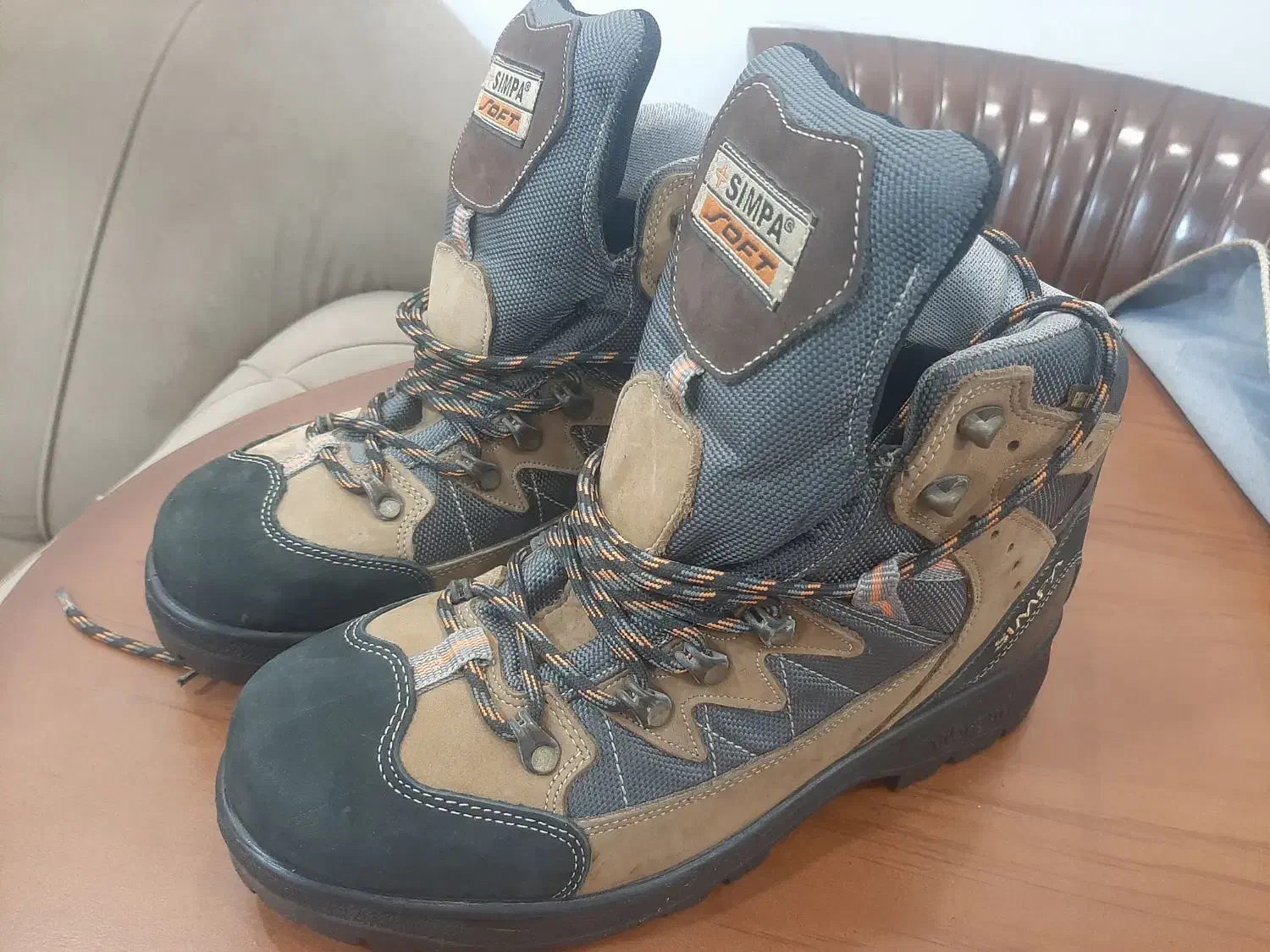 کفش کوهنوردی اورجینال|کیف، کفش، کمربند|گرگان, |دیوار