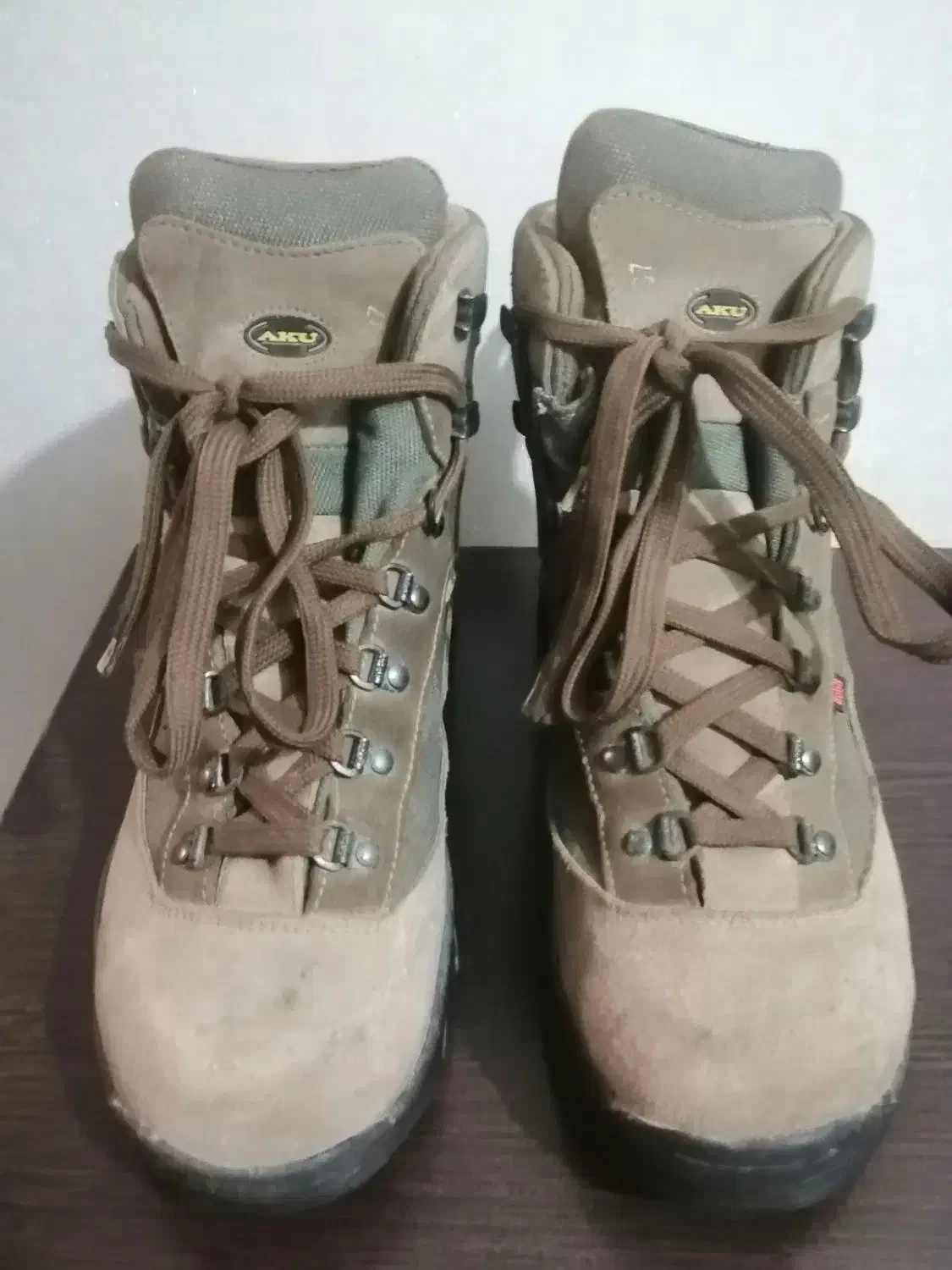 کفش کوه نوردی آکوایتالیایی|کیف، کفش، کمربند|کرج, ساماندهی|دیوار