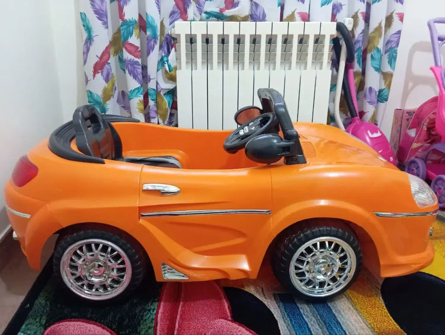 ماشین شارژی قوی تر تمیز جادار سالم نو|اسباببازی|کرج, شهرک جهاننما|دیوار