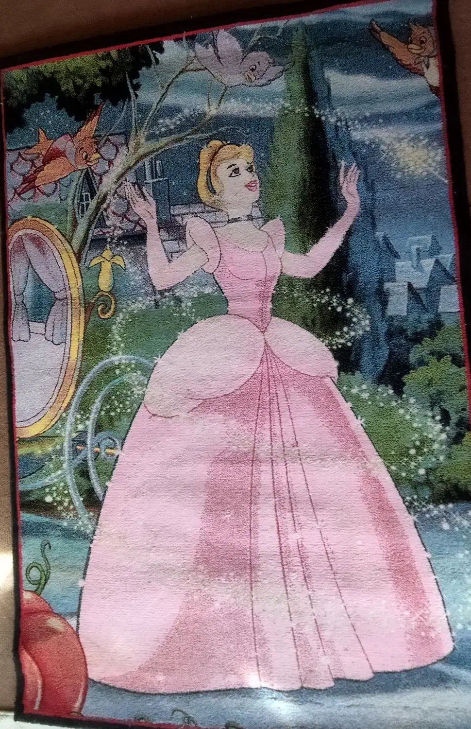 فرش کودک|فرش|قم, بنیاد|دیوار