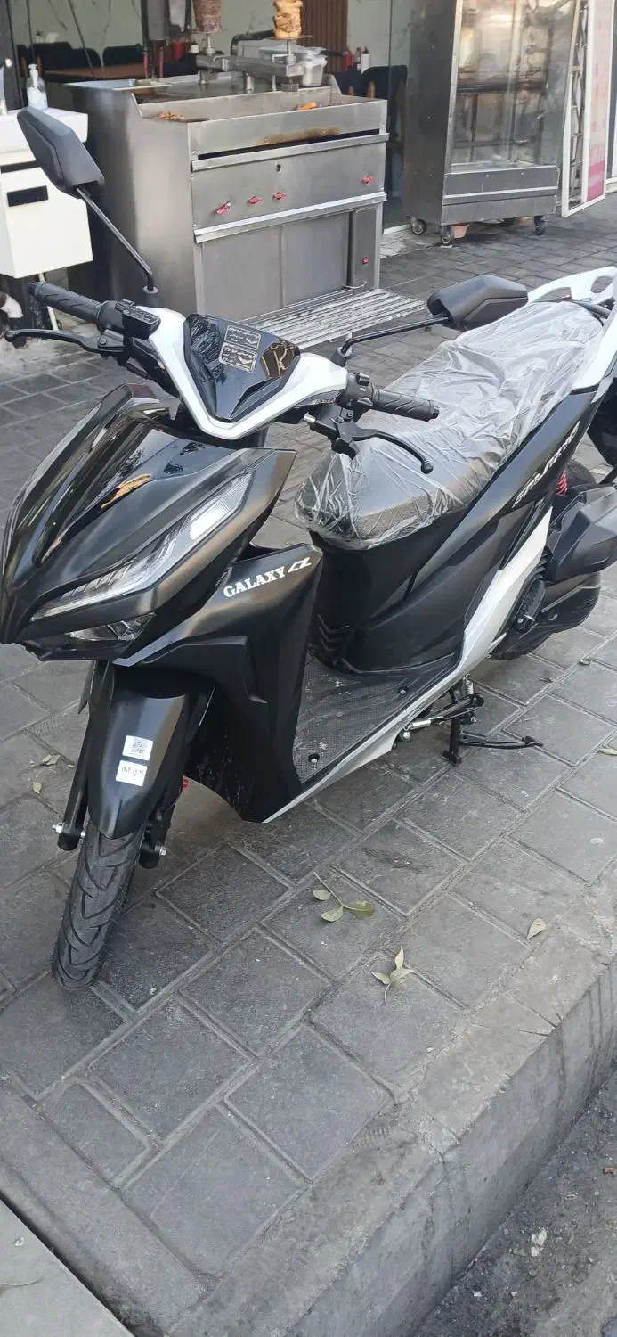 موتورطرحکلیک ۱۴۰۴مشکی|موتورسیکلت|تهران, شهرک پاسداران|دیوار