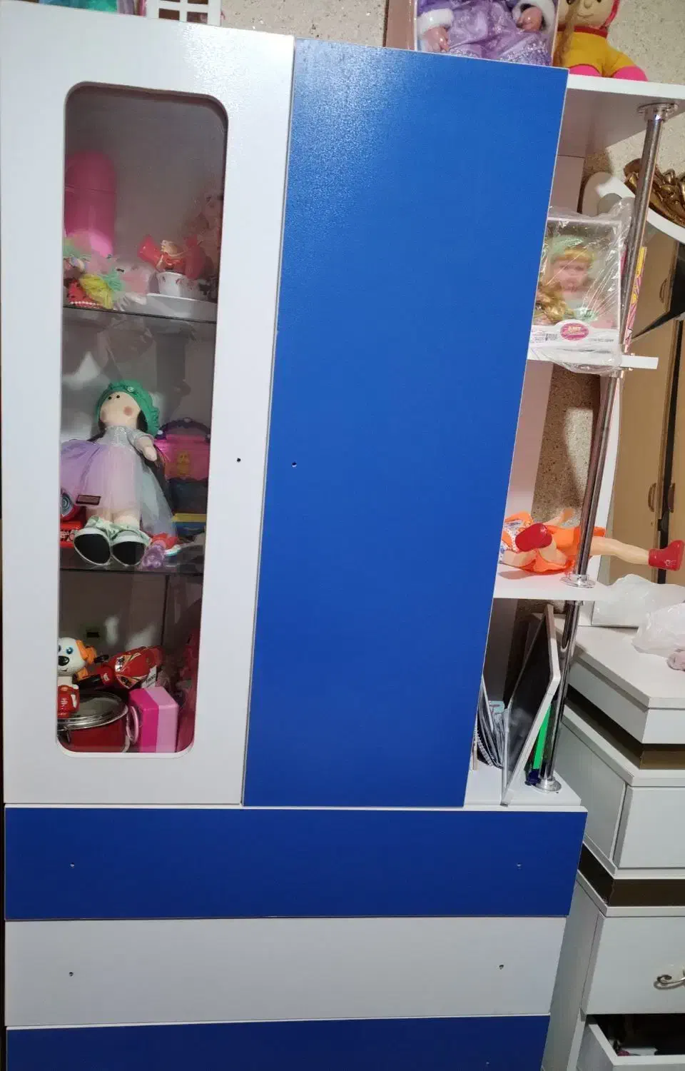 فروش چرخ خیاطی صنعتی و کمد درحدنو|چرخ خیاطی و ریسندگی|ساوه, |دیوار