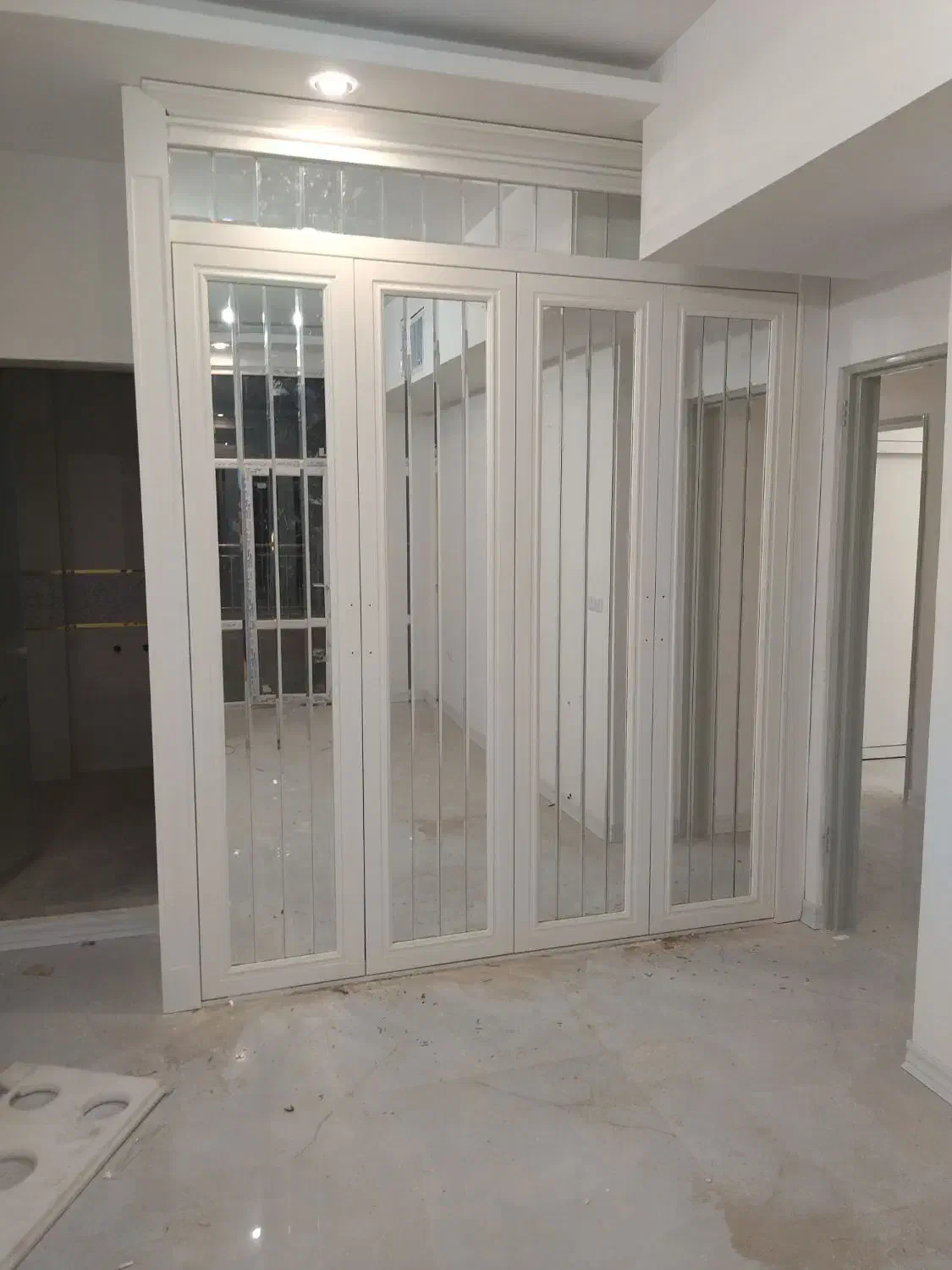 ک م د تخت جاکفشی|جاکفشی، کمد، دراور|نیشابور, سرآب کوشک|دیوار