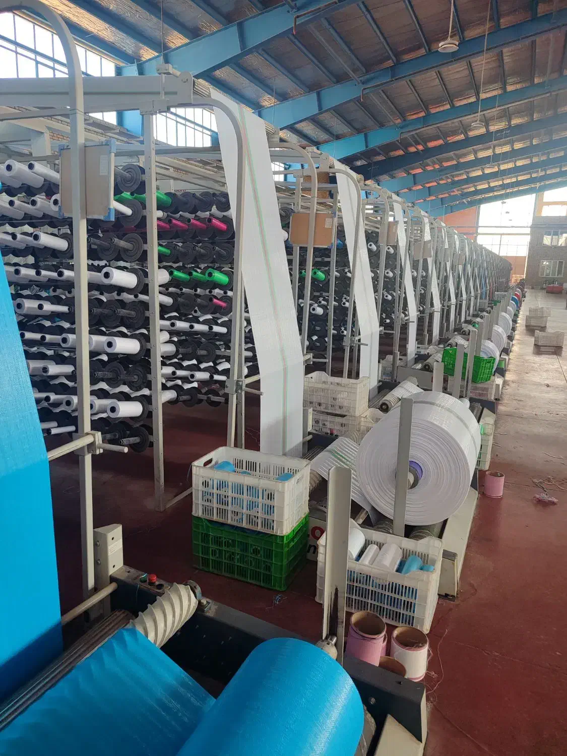 استخدام نیروی خانم و آقا|استخدام صنعتی، فنی، مهندسی|چناران, |دیوار