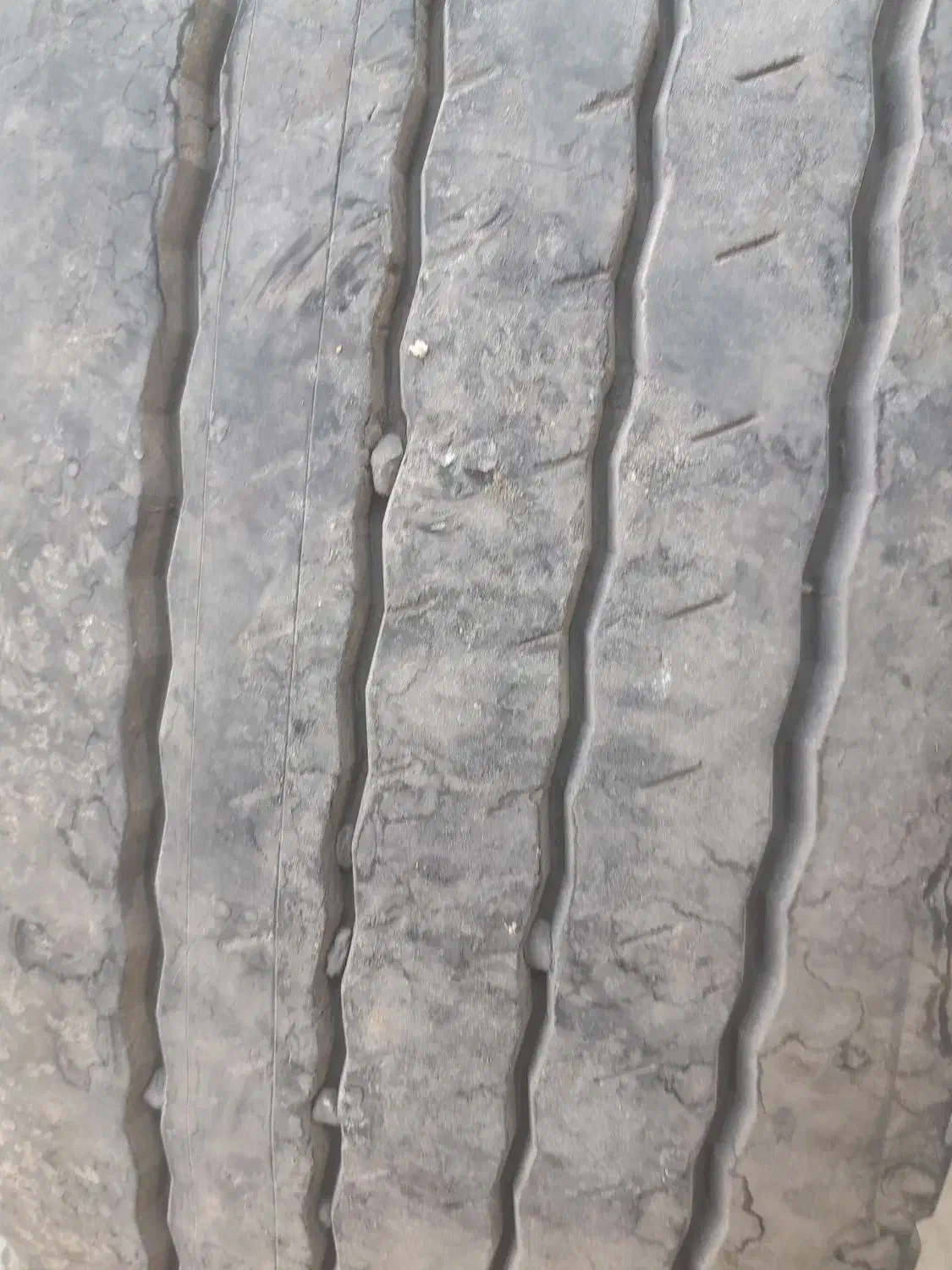 فروش لاستیک سیمی تیوپی عقب نیسان|قطعات یدکی و لوازم جانبی|فسا, |دیوار