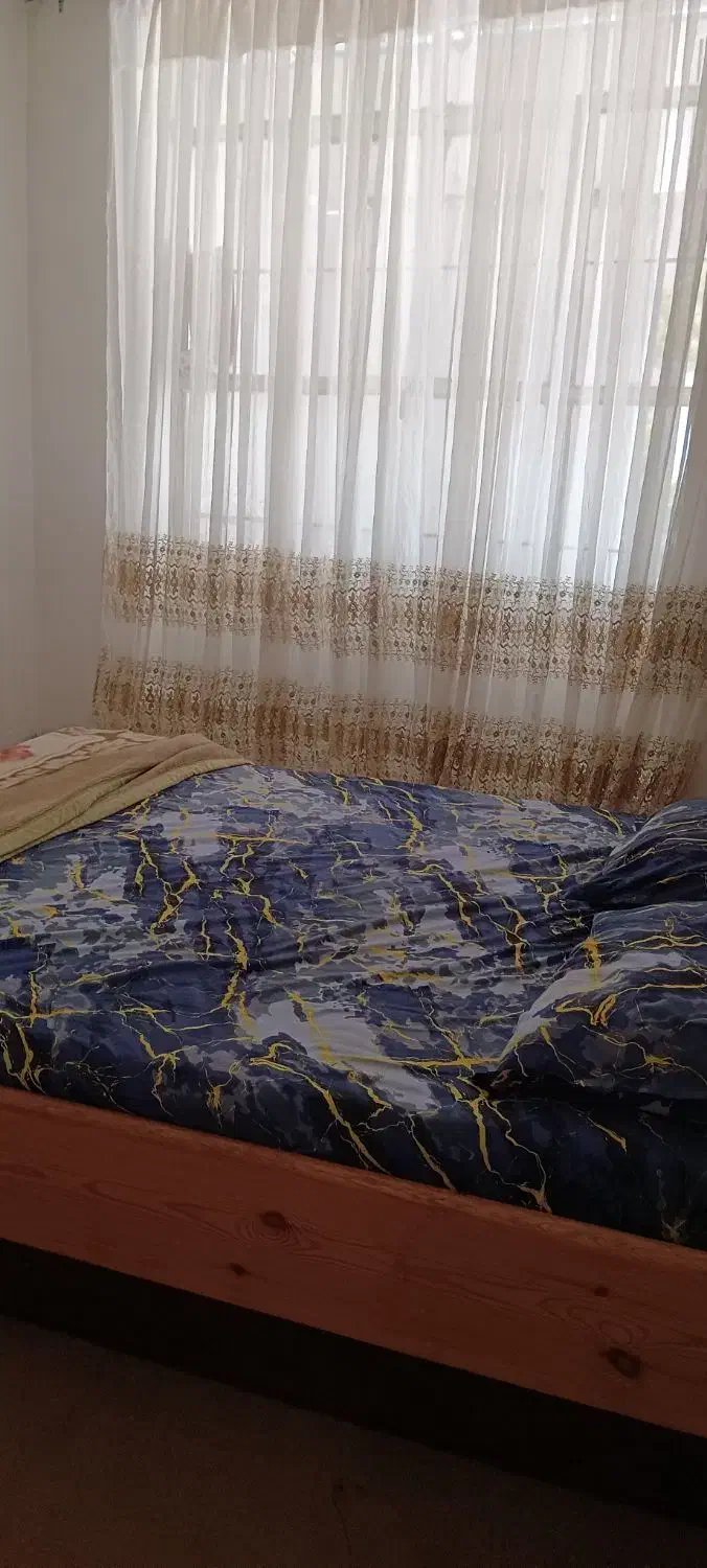 منزل مبله|اجارهٔ کوتاه‌مدت آپارتمان و سوئیت|شیراز, شیشه‌گری|دیوار