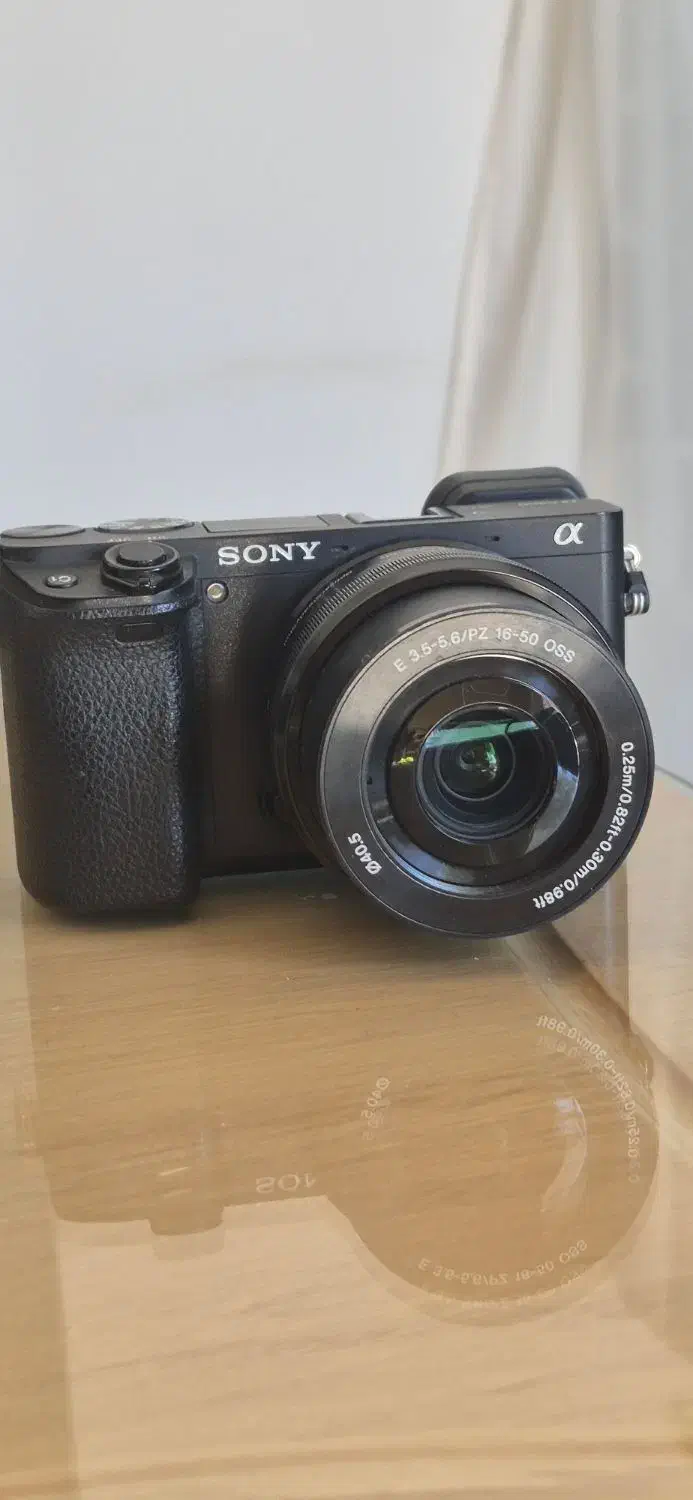 سونی آلفا۶۴۰۰|دوربین عکاسی و فیلم‌برداری|تربت‌حیدریه, فردوسی جنوبی|دیوار