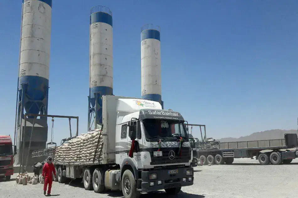 فروش کلی سیمان پاکتی مستقیم از کارخانه|مصالح و تجهیزات ساختمان|ری, کارخانه سیمان|دیوار