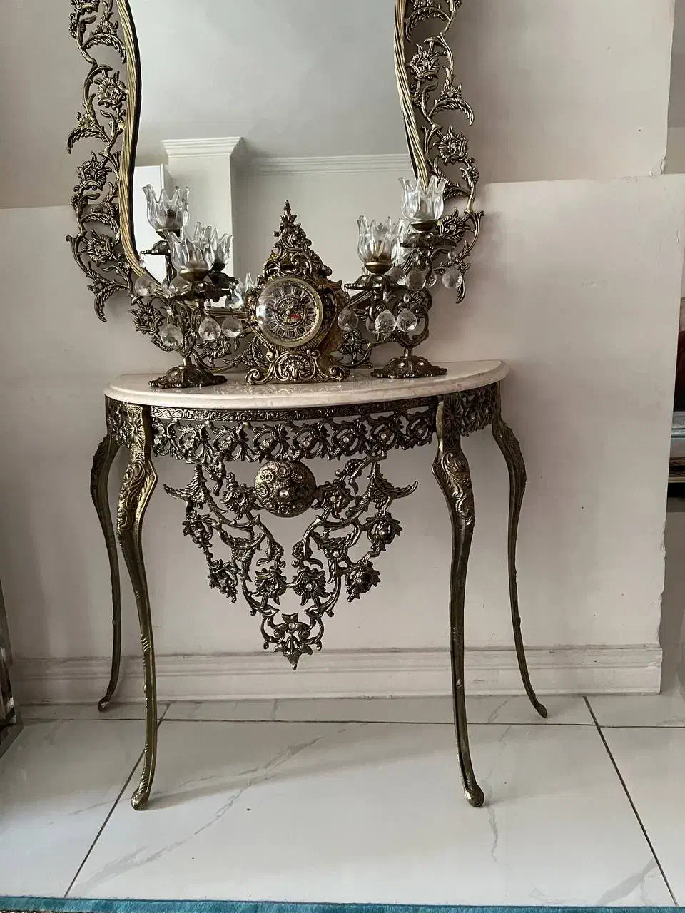 آیینه شمعدان|مبلمان خانگی و میز عسلی|شهریار, شهریار|دیوار