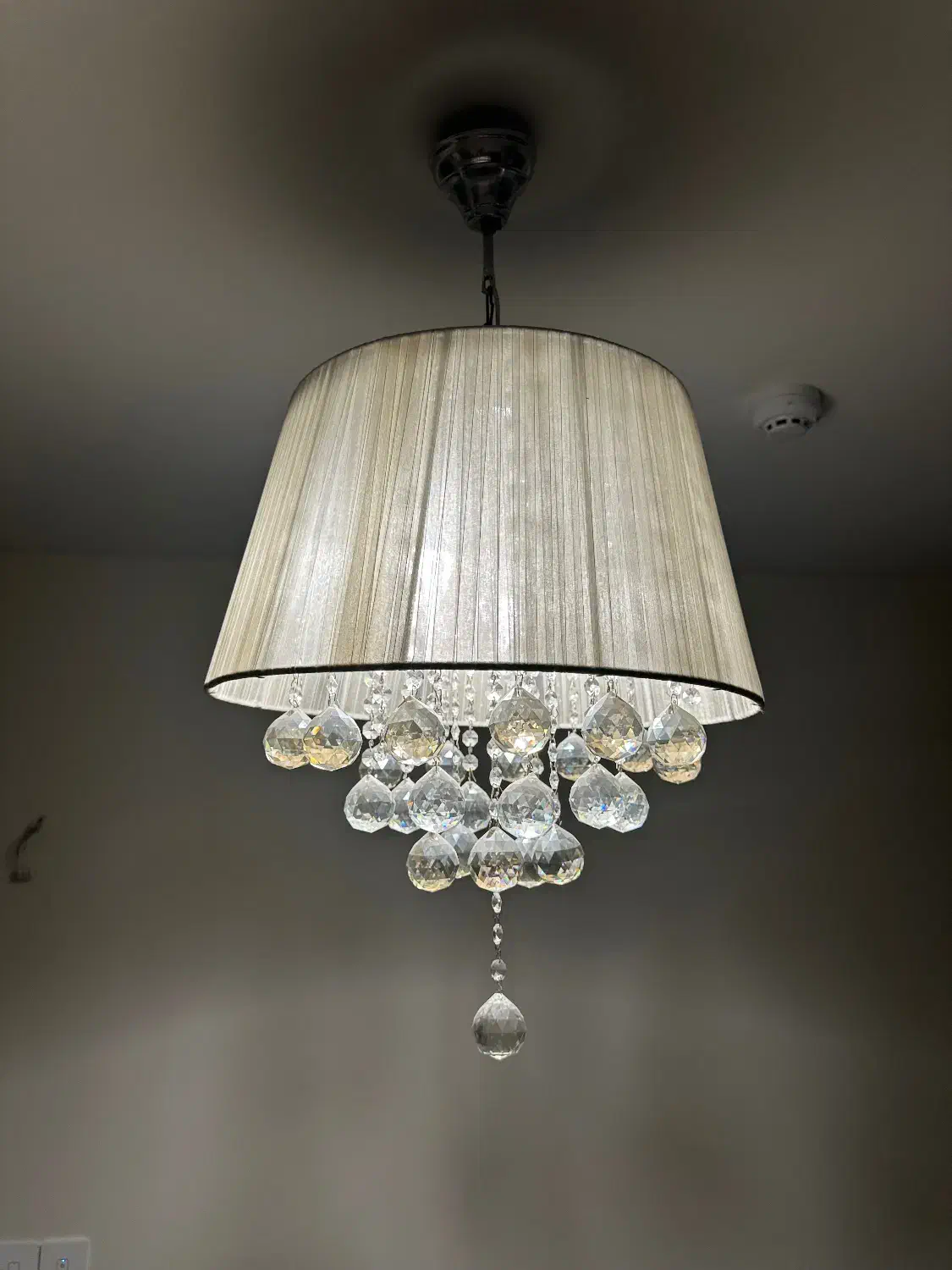 لوستر کریستالی|لوستر و چراغ آویز|تهران, گلستان (شهرک راه آهن)|دیوار