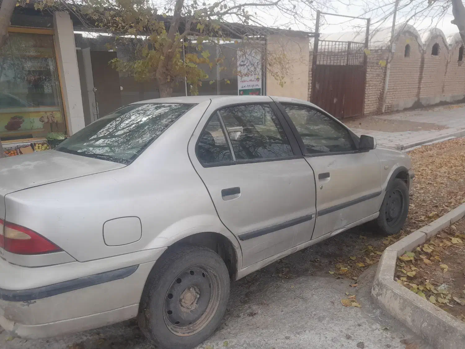 سمند ۸۱ ایکس ۷ . بنزینی|خودرو سواری و وانت|جعفرآباد, |دیوار