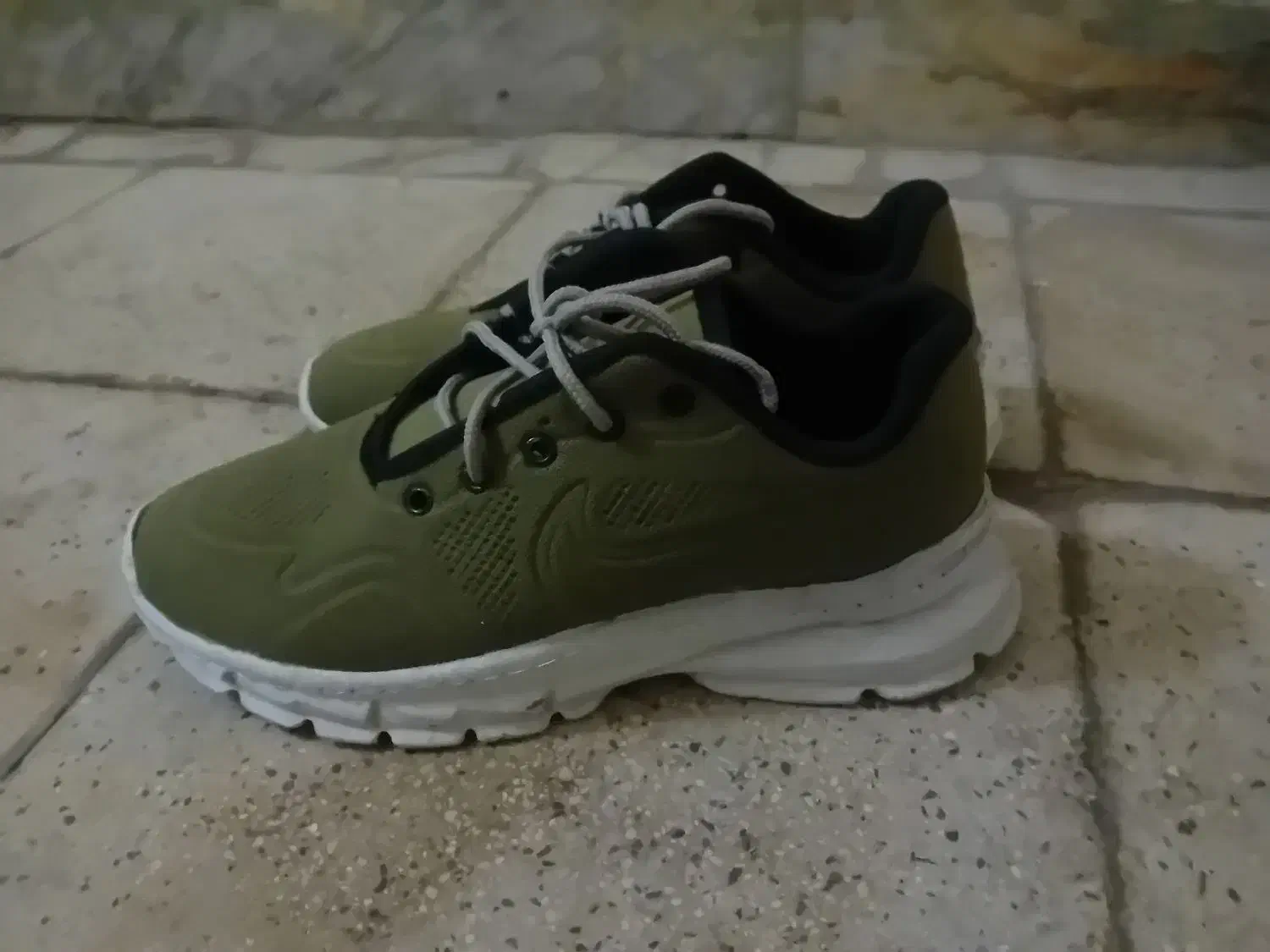 کتانی اسپورت|کیف، کفش، کمربند|خرمآباد, |دیوار