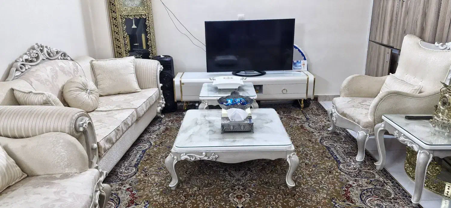 مبل و میز غذا خوری|مبلمان خانگی و میز عسلی|تهران, سنگلج (شاپور)|دیوار