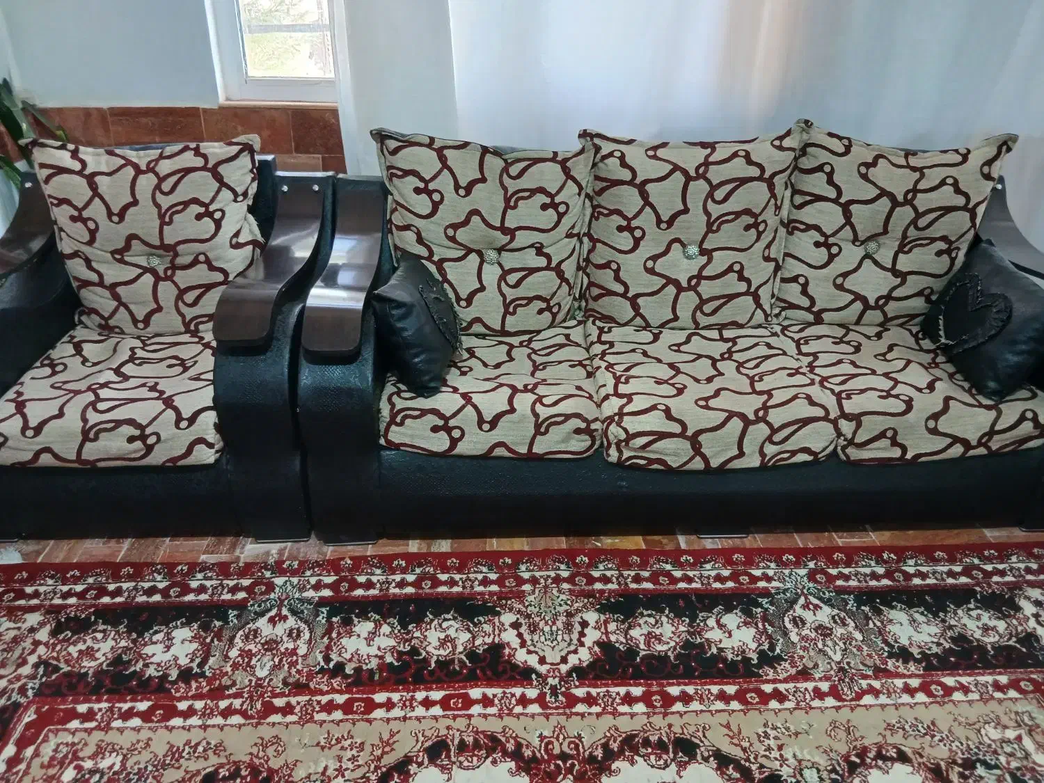 مبل راحتی هفت نفره همراه سه عدد میز|مبلمان خانگی و میز عسلی|تبریز, |دیوار