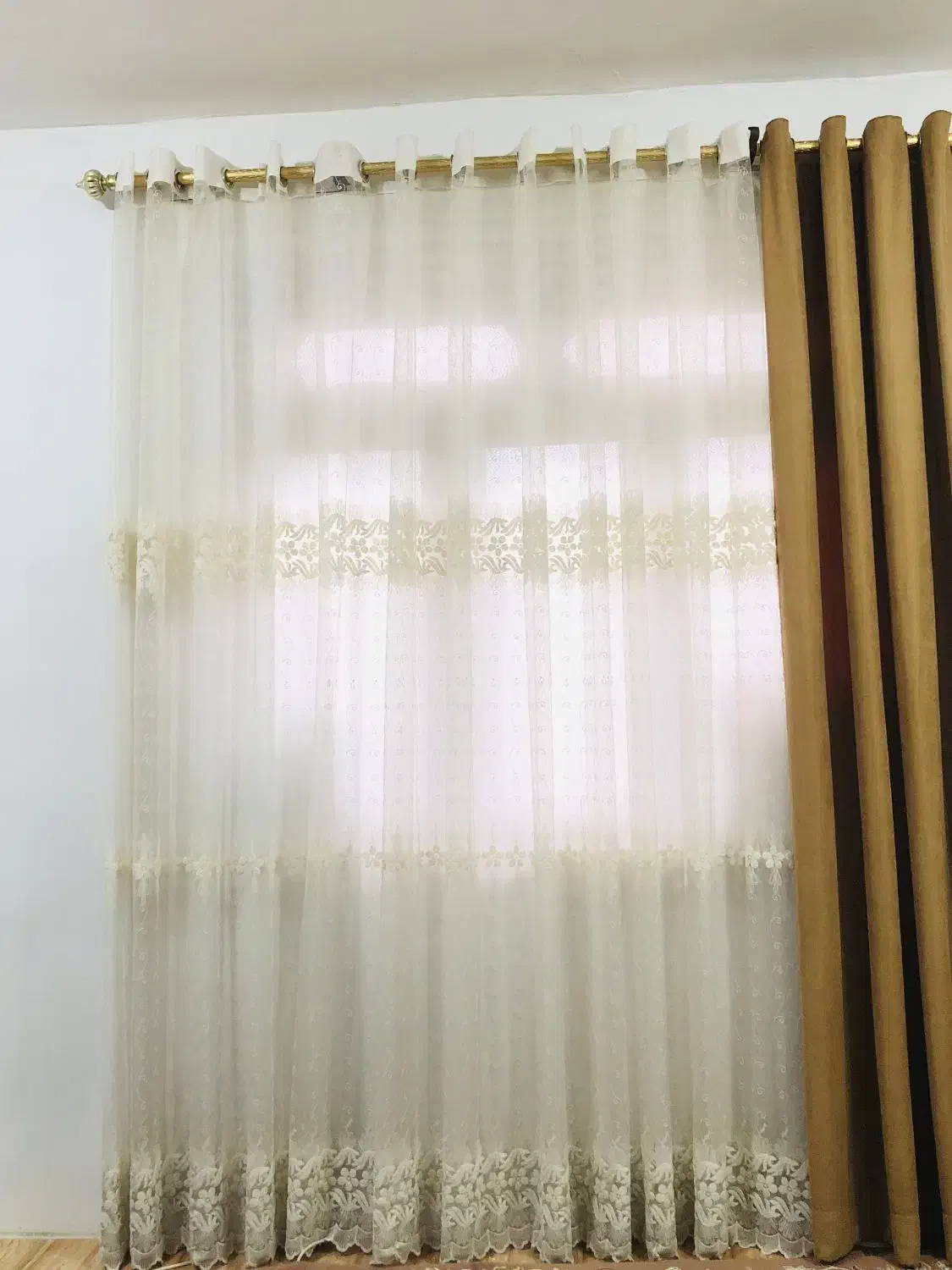 پرده|پرده، رانر، رومیزی|صومعهسرا, |دیوار