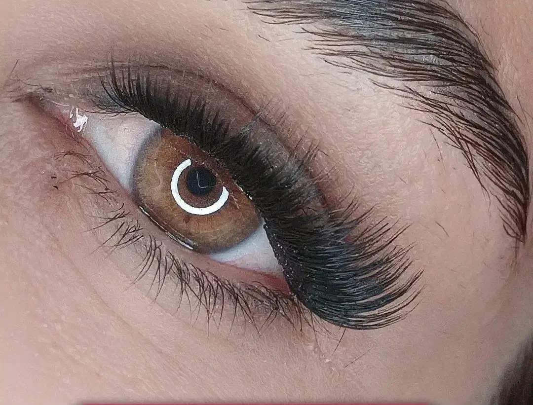 کاشت مژه|خدمات آرایشگری و زیبایی|فولادشهر, مسکن مهر فولادشهر|دیوار