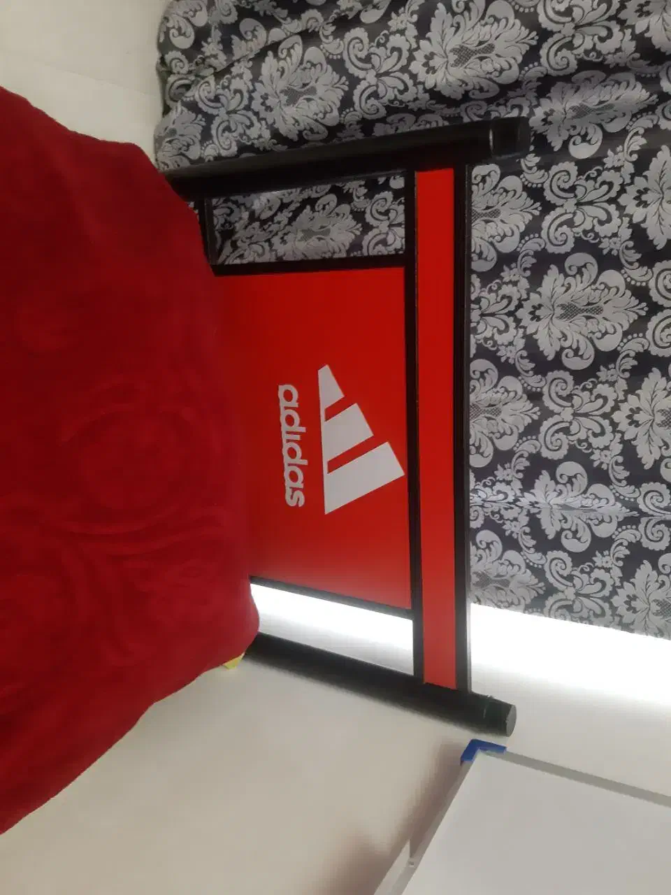 تخت یکنفره فلزی|تخت و سرویس خواب|چمستان, |دیوار