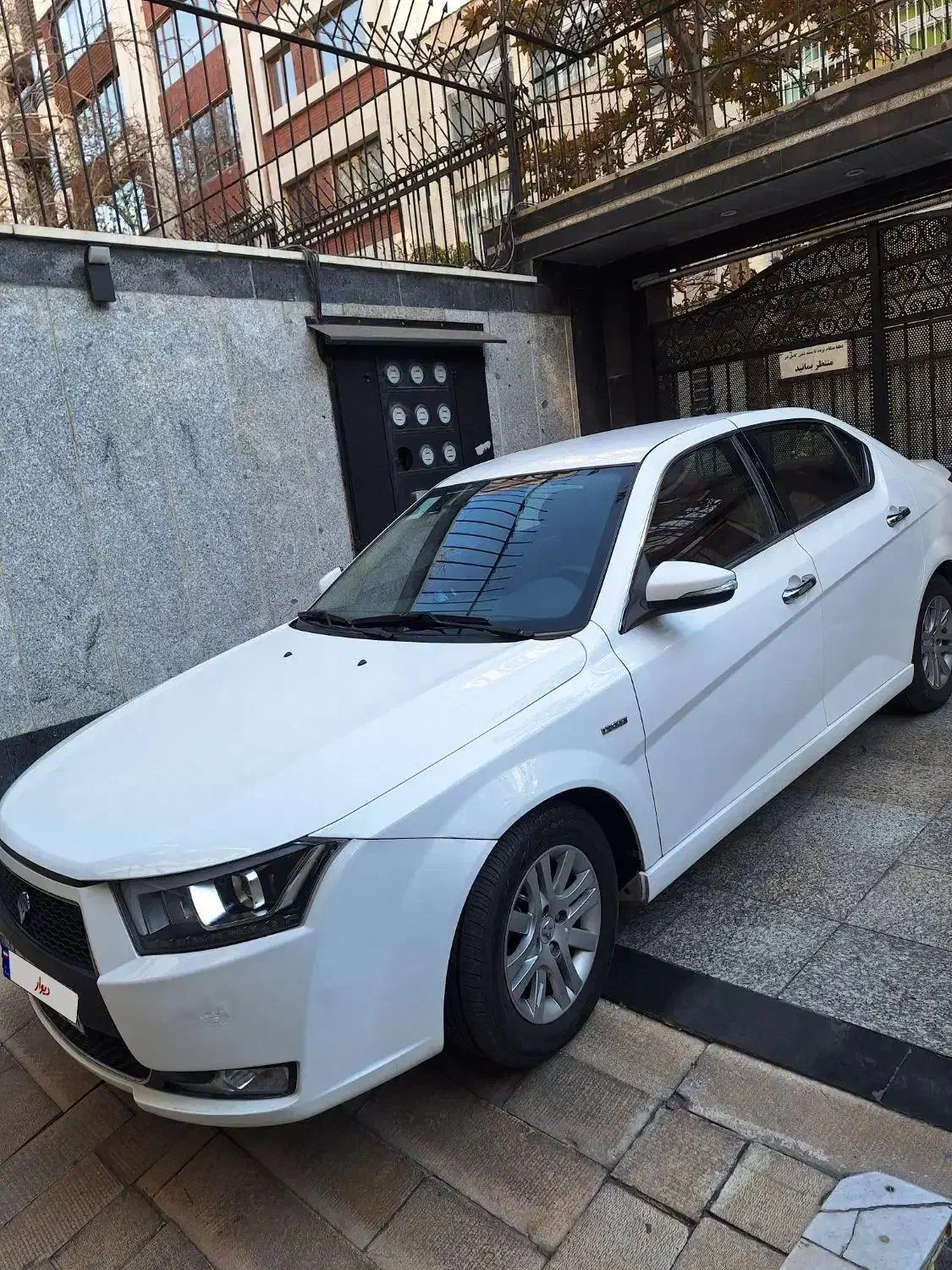 دنا پلاس دنده ای ۹۹ تیپ دو|خودرو سواری و وانت|تهران, امیرآباد|دیوار