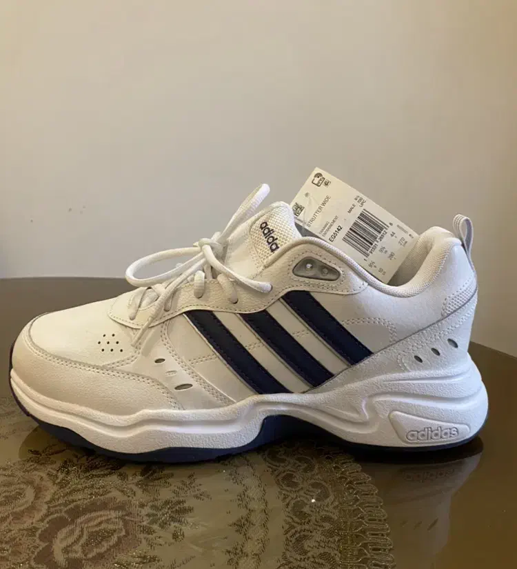 کفش Adidas آدیداس اریجینال سایز ۴۳ و ۴۴|کیف، کفش، کمربند|تهران, فرمانیه|دیوار