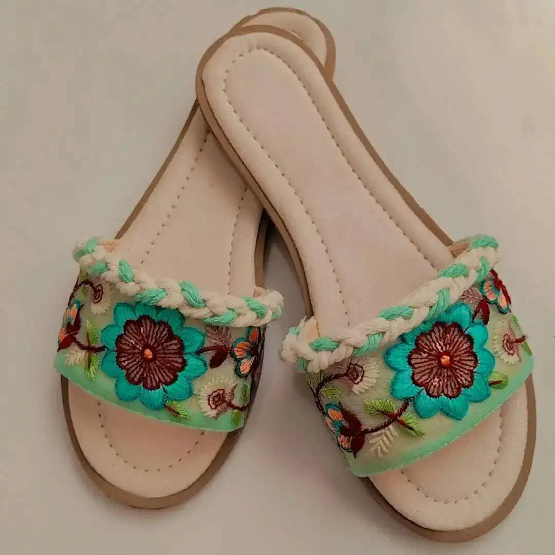 صندل|کیف، کفش، کمربند|بیرجند, |دیوار